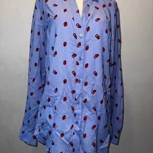 Ann Taylor Blue Button-Up Shirt with Red Heart Lock Print